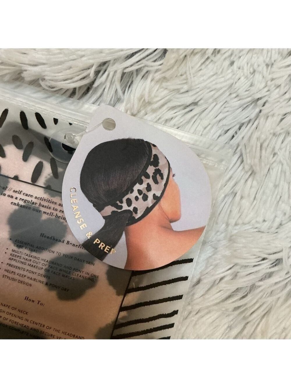 Kitsch microfiber spa headband for your hairline
New
